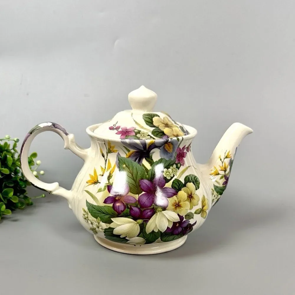 Sadler Duchess Pattern Teapot England Porcelain Violets Flowers 32oz Vintage